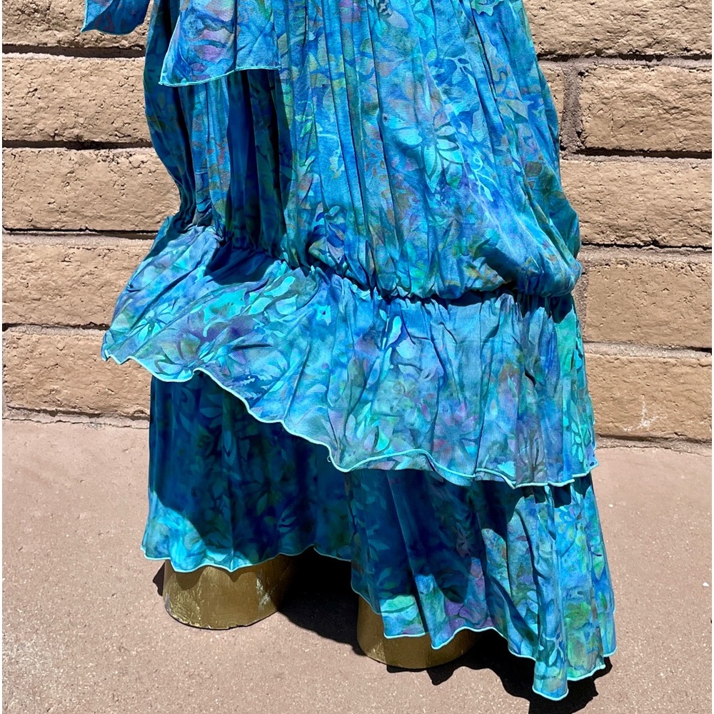 New From HAWAII Strapless Floral Batik RUFFLE DRESS Size Small - Picture 10 of 12